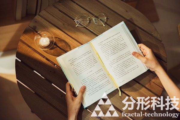 现代化大学网站建设：推动教育与技术的融合